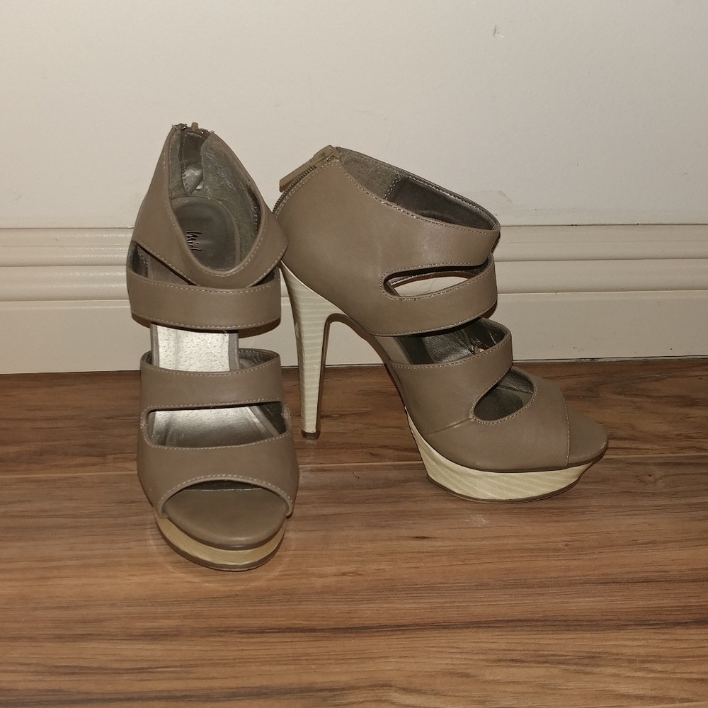 Michael Antonio Heels.